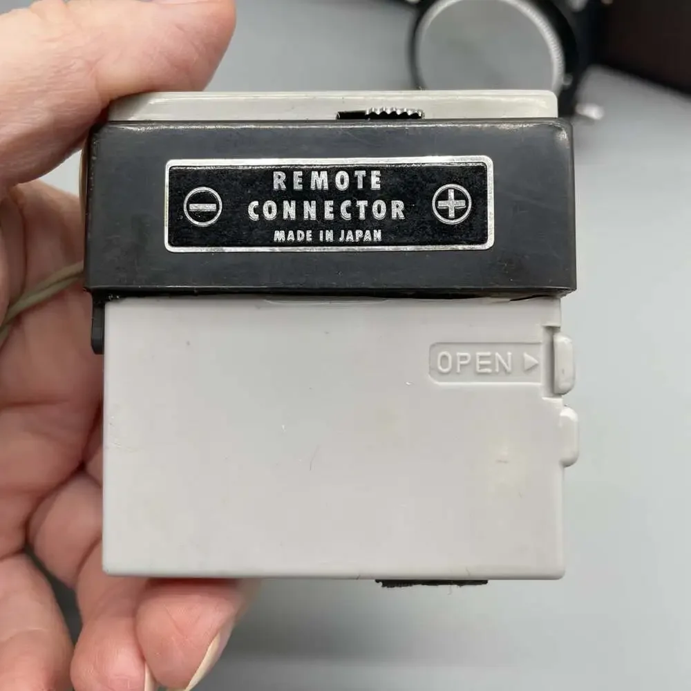 Vintage Elmo Zoom 8-TL W Remote Connector & Case As-is Untested For Parts